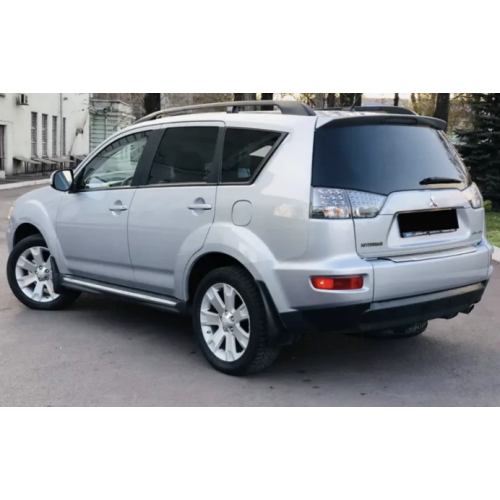 Брызговики под оригинал Mitsubishi Outlander Широкий порог 2010-2012 MI2004
